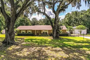 6920 Newman Cir E, Lakeland, FL 33811 - Photo 1