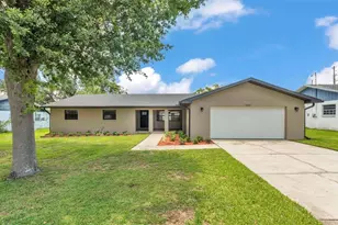 4622 Grovecrest Dr, Lakeland, FL 33813 - Photo 1