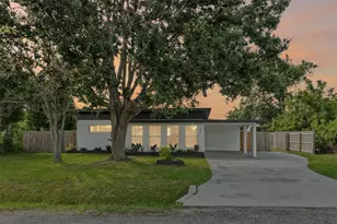 275 Garden Rd, Venice, FL 34293 - Photo 1