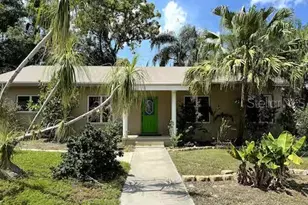 645 Avenue A NE, Winter Haven, FL 33881 - Photo 1