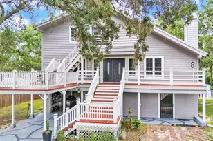 9934 Peninsular Dr, Gibsonton, FL 33534 - Photo 1