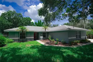 1446 Covey Cir N, Lakeland, FL 33809 - Photo 1