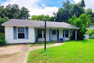 1819 Cordova Cir W, Lakeland, FL 33801 - Photo 1