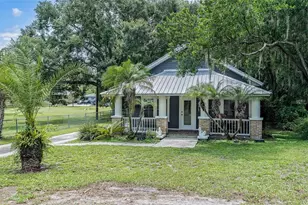 131 E Poinsettia St, Lakeland, FL 33803 - Photo 1