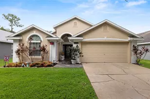 5718 Hawklake Rd, Lithia, FL 33547 - Photo 1