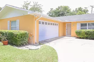 631 Queens Loop N, Lakeland, FL 33803 - Photo 1