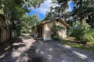 8004 N 14th St, Tampa, FL 33604 - Photo 1