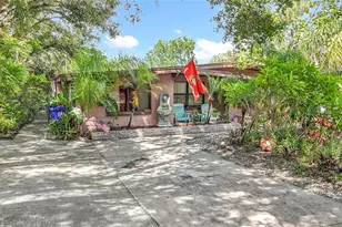 604 Westover St, Lakeland, FL 33803 - Photo 1