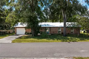 601 N Clermont Ave, Fort Meade, FL 33841 - Photo 1