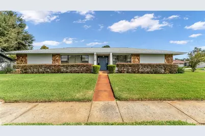 2110 E Timberlane Drive, Plant City, FL 33563 - Photo 1