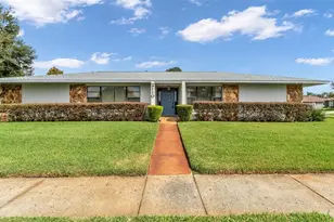 2110 E Timberlane Dr, Plant City, FL 33563 - Photo 1