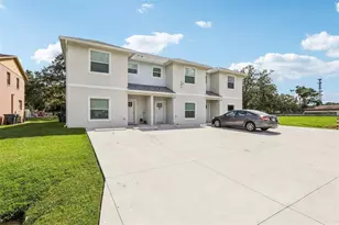 1102 Fox Lake Dr, Lakeland, FL 33809 - Photo 1