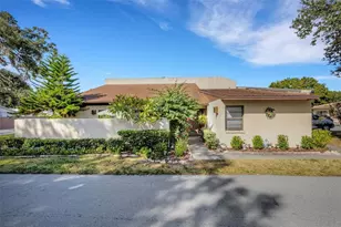 1880 N Crystal Lake Dr, Lakeland, FL 33801 - Photo 1