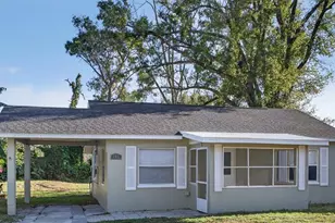 147 Palm Dr, Winter Haven, FL 33880 - Photo 1