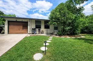 722 N Nashua Ave, Fort Meade, FL 33841 - Photo 1