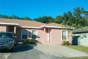 949 Fox Lake Dr, Lakeland, FL 33809 - Photo 1