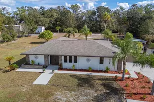 5614 Lazy Creek Dr, Lakeland, FL 33811 - Photo 1