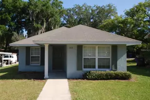 312 E Hibiscus Dr, Lakeland, FL 33803 - Photo 1
