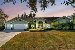 2711 S Fairway Dr, Plant City, FL 33566 - Photo 1