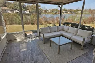 1920 E Edgewood Dr, Lakeland, FL 33803 - Photo 1