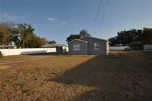 1445 E Stuart St, Bartow, FL 33830 - Photo 1