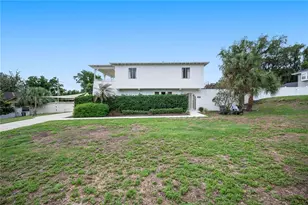 905 Fairlington Dr, Lakeland, FL 33813 - Photo 1