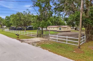 5063 Walnut Circle E, Lakeland, FL 33810 - Photo 1