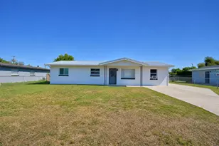 140 E Thelma St, Lake Alfred, FL 33850 - Photo 1