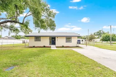 1502 N Bracewell Drive, Plant City, FL 33563 - Photo 1