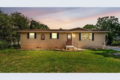 703 W Alamo Drive, Lakeland, FL 33813 - Photo 1