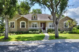 5704 Lake Victoria Dr, Lakeland, FL 33813 - Photo 1