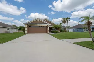 233 Mandolin Dr, Winter Haven, FL 33884 - Photo 1