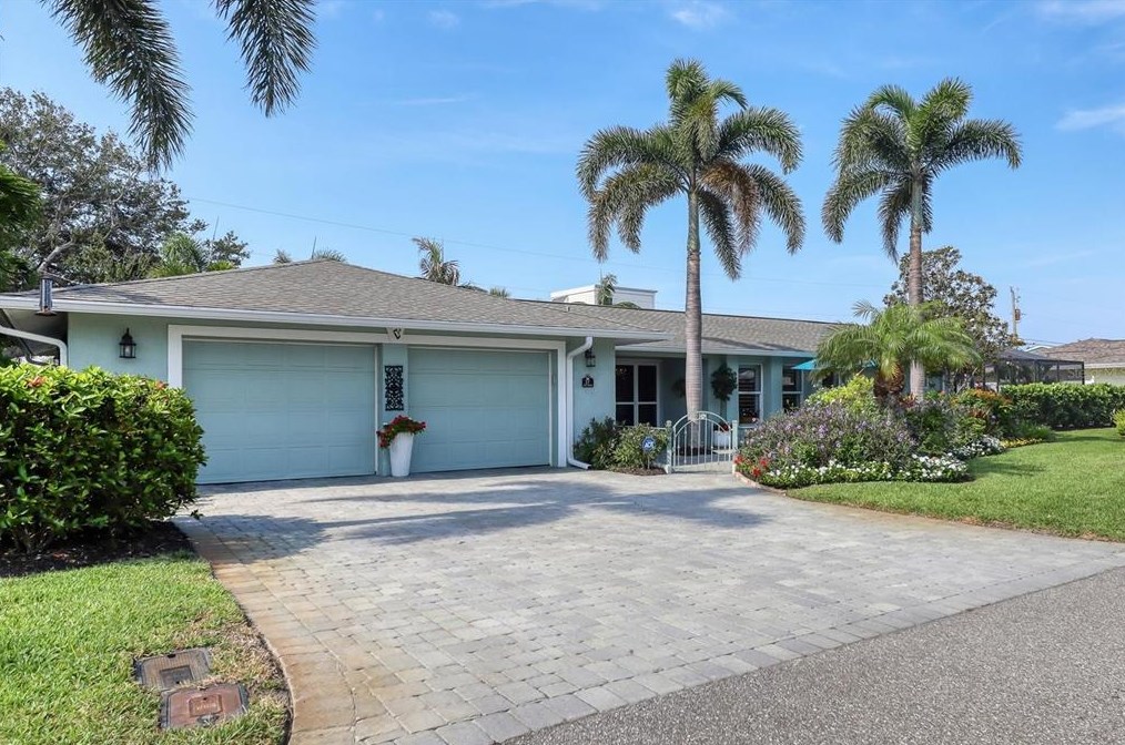 27 Gulf Manor Dr, Venice, FL 34285 MLS N6126846 Coldwell Banker
