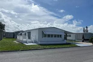 923 Cortina Blvd, Venice, FL 34285 - Photo 1