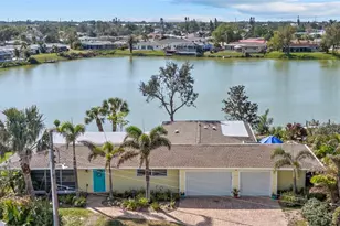 424 Shade Terrace, Venice, FL 34293 - Photo 1