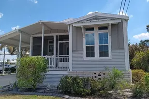 601 Club House Rd, Venice, FL 34285 - Photo 1