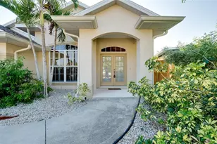 429 Riviera St, Venice, FL 34285 - Photo 1
