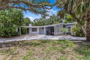 5369 Shadow Lawn Dr, Sarasota, FL 34242 - Photo 1