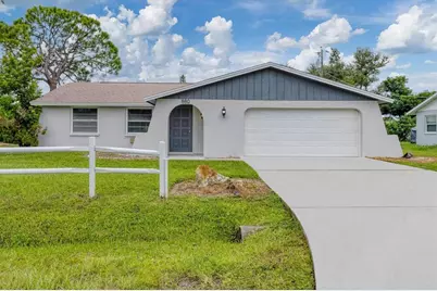 880 Queen Road, Venice, FL 34293 - Photo 1