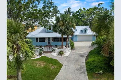 713 Eagle Point Drive, Venice, FL 34285 - Photo 1
