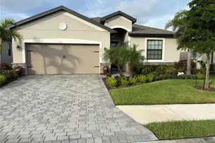 19716 Fishhawk Trl, Venice, FL 34293 - Photo 1