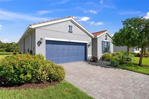 333 Daylily Blvd, Nokomis, FL 34275 - Photo 1