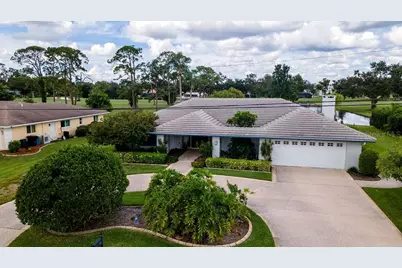 5111 Canterbury Drive, Sarasota, FL 34243 - Photo 1