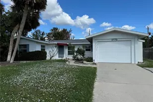 1775 Valencia Dr, Venice, FL 34293 - Photo 1