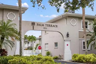 521 W Venice Ave, Venice, FL 34285 - Photo 1