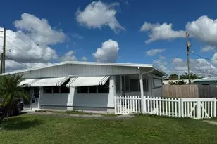 411 51st Ave Terrace W, Bradenton, FL 34207 - Photo 1