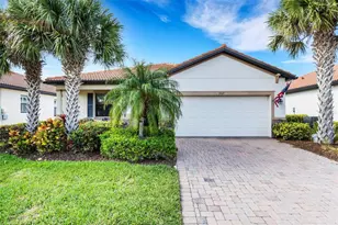 19317 Nearpoint Dr, Venice, FL 34292 - Photo 1