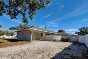 229 S Quincy Rd, Venice, FL 34293 - Photo 1