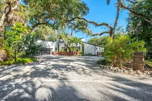 5303 Hidden Harbor Rd, Sarasota, FL 34242 - Photo 1