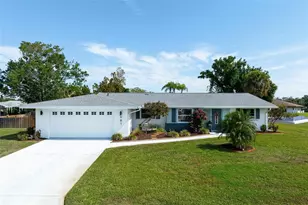 981 N Gondola Dr, Venice, FL 34293 - Photo 1